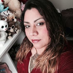 Meet your Posher, Yaneth